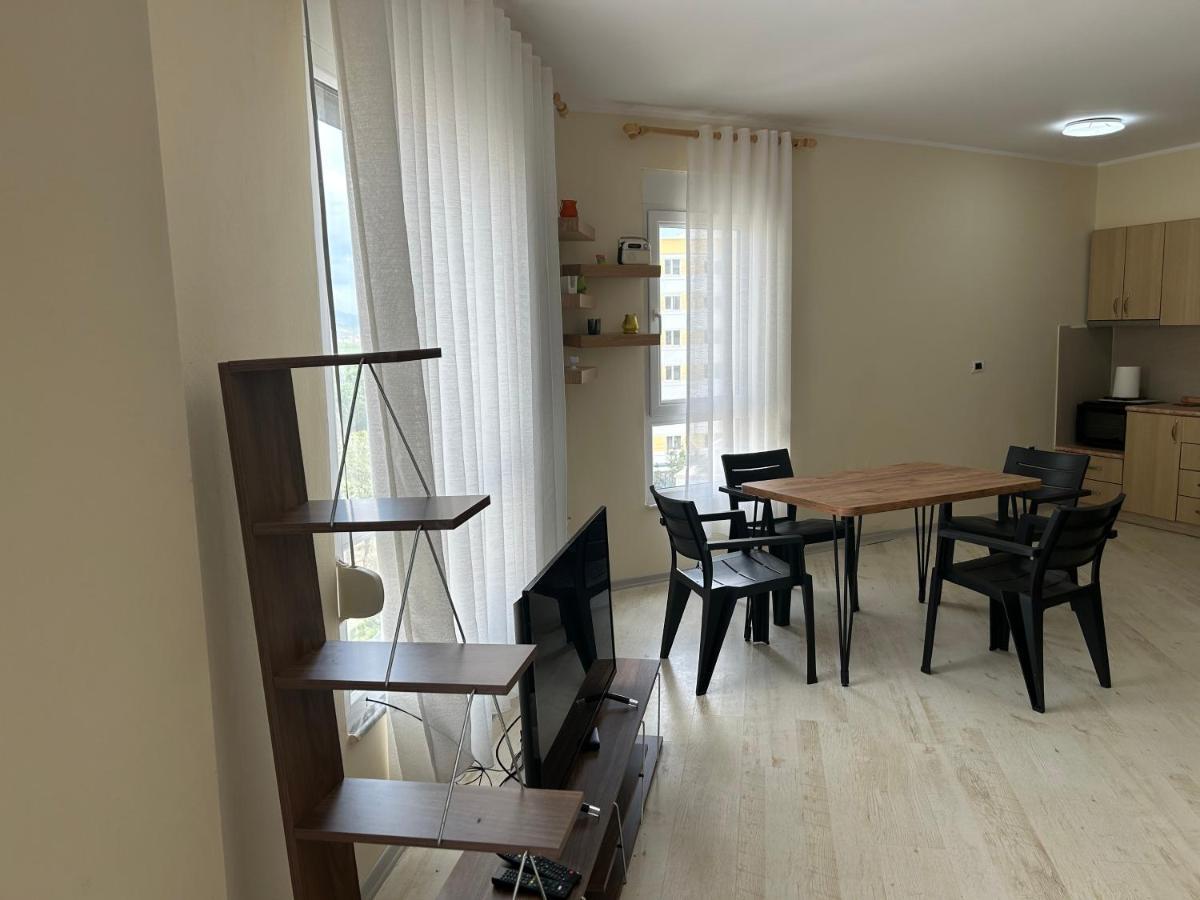 Apartment In Qerret Golem  Kültér fotó